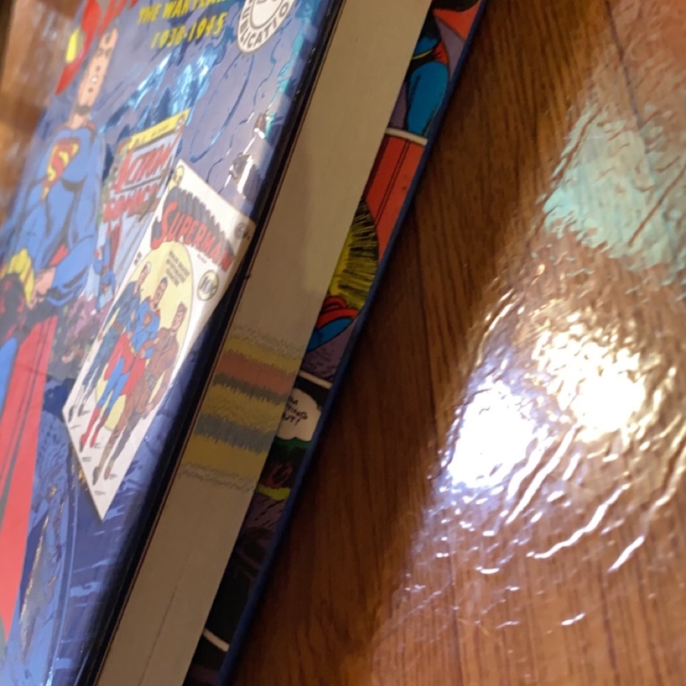 Superman The War Years 1935-1948 hardcover comic book - Picture 3 of 4